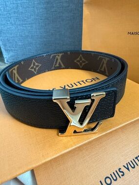 Louis Vuitton LV Initiales 30mm Reversible Belt Size 80/32 NWT Full Set Receipt
